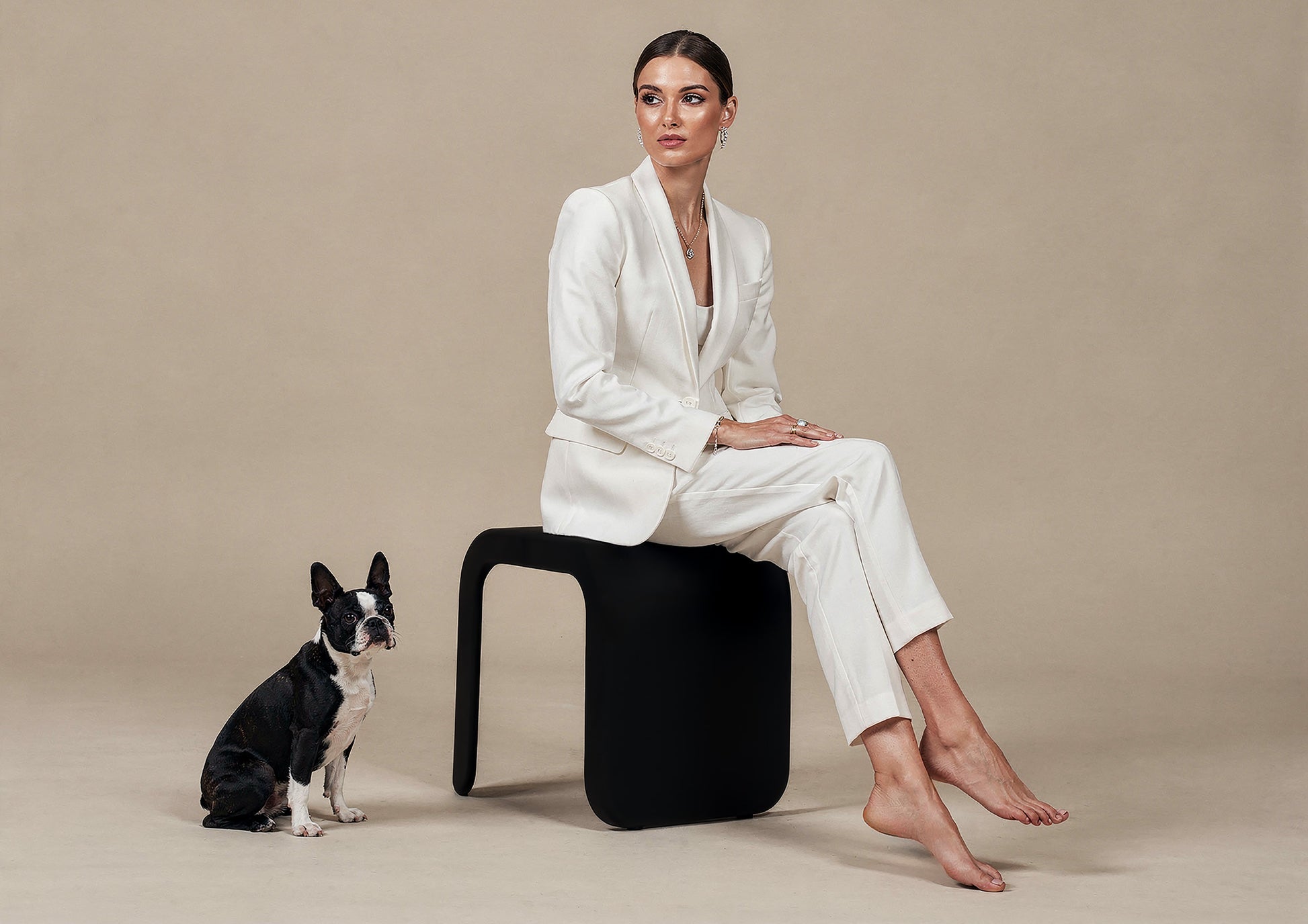 ABYSSUM BLACK – Effetto nero assoluto, assorbe completamente la luce | Molteni Vernici